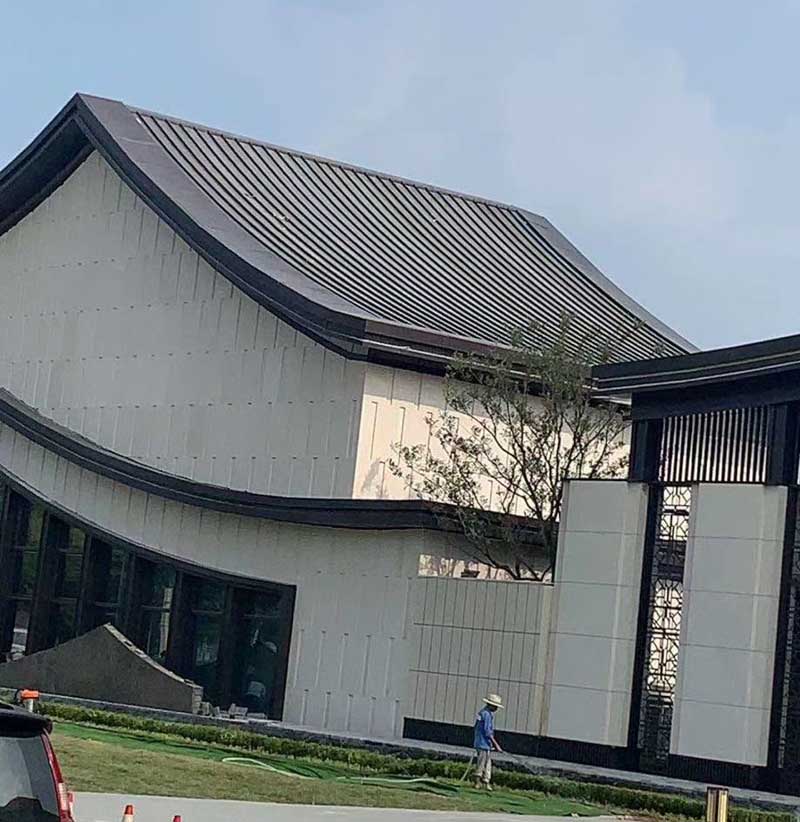 阿里金属屋面板的常见类型有哪些？
